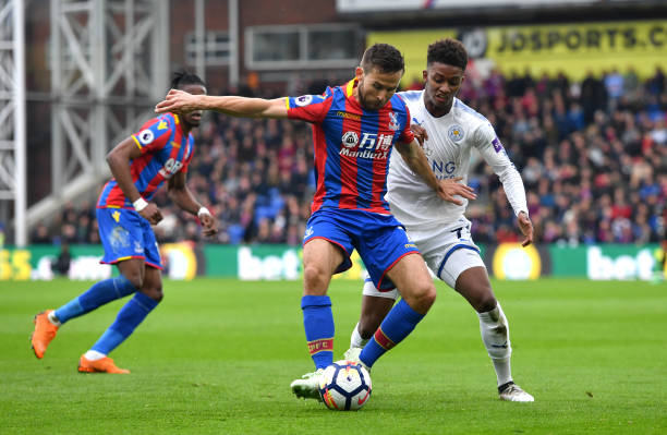 由于他的潜 由于他的潜